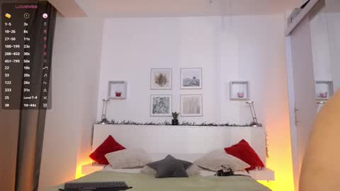 Viktoria White  online show from 02/10/26, 05:50