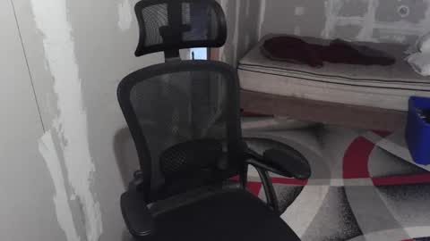 Snapshot of l1v1nth3dr3am chatting on 09/10/25, 02:44 l1v1nth3dr3am online show from 09/10/25, 02:44