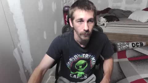 Snapshot of l1v1nth3dr3am chatting on 09/25/25, 03:10 l1v1nth3dr3am online show from 09/25/25, 03:10