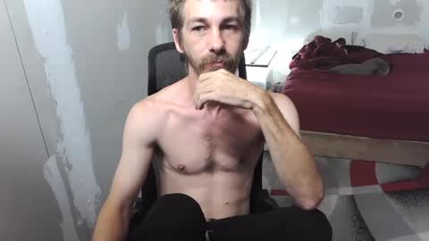 Snapshot of l1v1nth3dr3am chatting on 10/09/25, 06:22 l1v1nth3dr3am online show from 10/09/25, 06:22