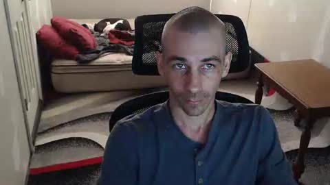 Snapshot of l1v1nth3dr3am chatting on 03/17/26, 05:22 l1v1nth3dr3am online show from 03/17/26, 05:22