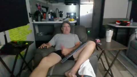 l8tniter online show from 10/14/25, 03:51