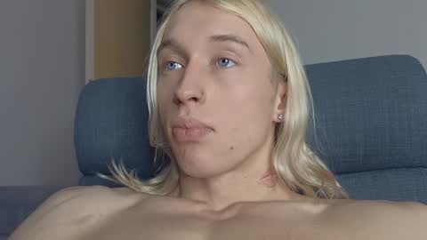 Snapshot of l_adonis_l chatting on 12/30/24, 01:36 Adonis online show from 12/30/24, 01:36