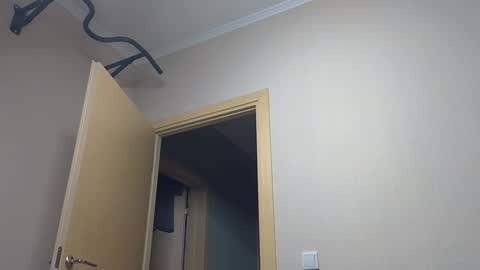 Snapshot of l_adonis_l chatting on 01/11/25, 04:38 Adonis online show from 01/11/25, 04:38