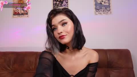 Snapshot of la_diabla_111_ chatting on 06/22/26, 03:25 Karime online show from 06/22/26, 03:25