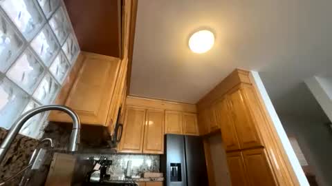 Snapshot of la_lechera_ chatting on 11/18/25, 11:15 la_lechera_ online show from 11/18/25, 11:15