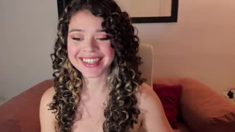 Snapshot of la_leonaaa chatting on 11/18/25, 03:12 Jazmin online show from 11/18/25, 03:12