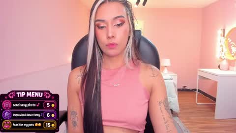 Snapshot of la_monitora chatting on 05/21/26, 11:39 T A T I A N A online show from 05/21/26, 11:39