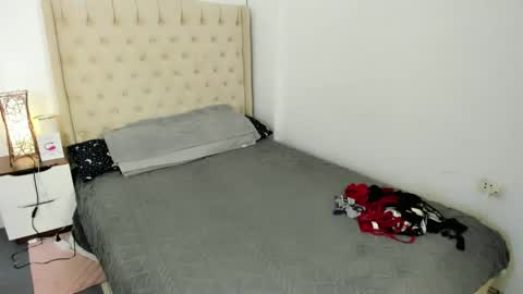 la_vida_lena_ online show from 02/23/25, 09:11