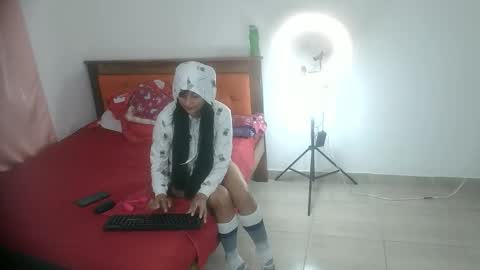 Snapshot of la_wuaifu1 chatting on 11/17/25, 07:30 la_wuaifu1 online show from 11/17/25, 07:30