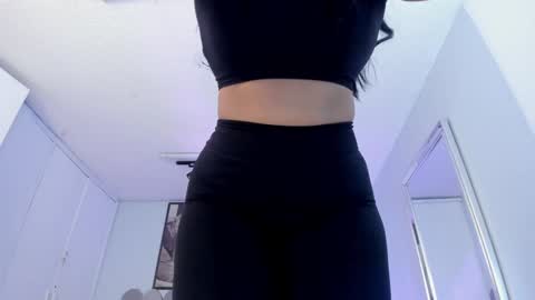 Snapshot of laady_brownn chatting on 01/24/25, 11:04 Cris  online show from 01/24/25, 11:04