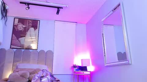 Snapshot of laady_brownn chatting on 03/01/25, 11:28 Cris  online show from 03/01/25, 11:28