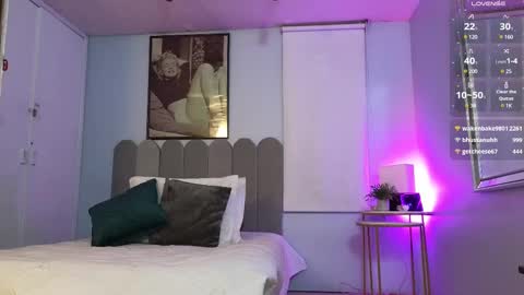 Snapshot of laady_brownn chatting on 03/11/25, 11:23 Cris  online show from 03/11/25, 11:23