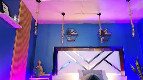 Snapshot of laady_brownn chatting on 09/20/25, 11:55 Cris  online show from 09/20/25, 11:55
