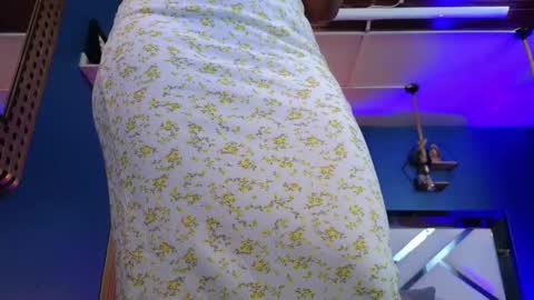 Snapshot of laady_brownn chatting on 09/25/25, 11:58 Cris  online show from 09/25/25, 11:58