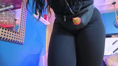 Snapshot of laady_brownn chatting on 12/18/25, 11:16 Cris online show from 12/18/25, 11:16