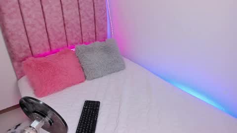 Snapshot of laana_foxx chatting on 05/23/26, 06:45 lana foxx Model independient online show from 05/23/26, 06:45