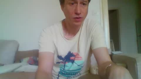Snapshot of labelette007 chatting on 05/01/26, 09:03 labelette007 online show from 05/01/26, 09:03