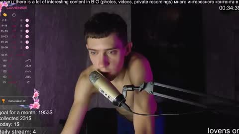 Snapshot of labour_guy chatting on 10/09/25, 07:56 Marco online show from 10/09/25, 07:56