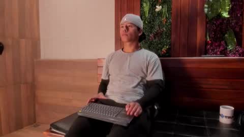 Snapshot of labrinthteasing chatting on 09/19/25, 02:29 labrinthteasing online show from 09/19/25, 02:29