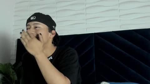 Snapshot of labrinthteasing chatting on 10/20/25, 12:16 labrinthteasing online show from 10/20/25, 12:16