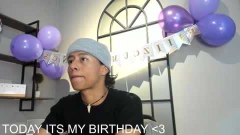 Snapshot of labrinthteasing chatting on 11/03/25, 01:23 labrinthteasing online show from 11/03/25, 01:23