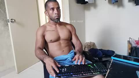 Snapshot of lacasadelosmunecosbq chatting on 11/06/25, 02:40 Bruno Smith online show from 11/06/25, 02:40