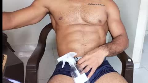 Snapshot of lacasadelosmunecosbq chatting on 11/30/25, 09:52 Bruno Smith online show from 11/30/25, 09:52