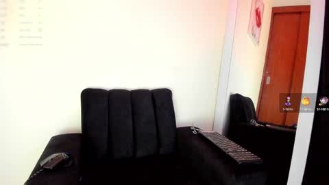 lace_victoria online show from 01/27/25, 12:33