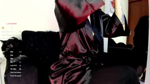 lace_victoria online show from 11/24/25, 01:16