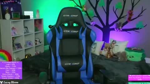 Snapshot of laceybloom chatting on 03/30/26, 12:55 Lacey Bloom online show from 03/30/26, 12:55