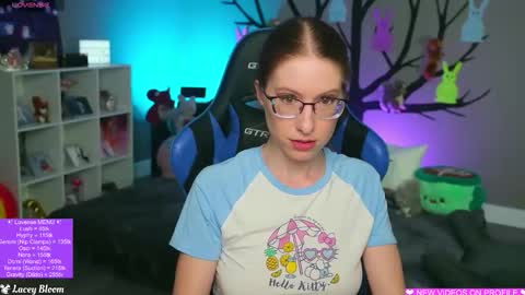 Lacey Bloom online show from 05/01/26, 01:32