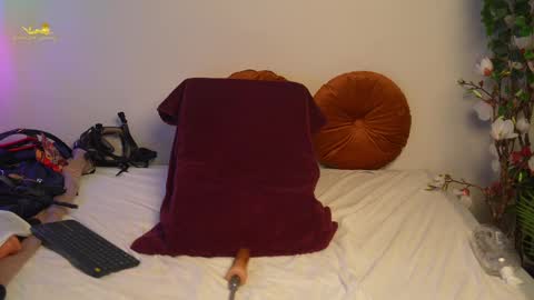 Latex Lacie online show from 03/04/25, 05:56