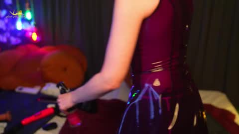 Latex Lacie online show from 02/05/26, 06:45