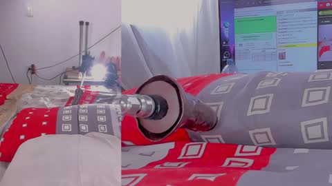 LACI LOST online show from 12/12/24, 12:16