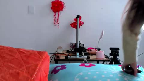 Snapshot of lacii_lost chatting on 02/25/26, 06:17 LACI LOST online show from 02/25/26, 06:17