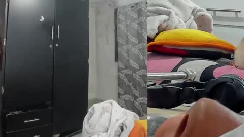 Snapshot of lacii_lost chatting on 04/17/26, 12:08 LACI LOST online show from 04/17/26, 12:08