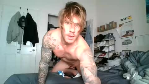 Snapshot of lacrioxcum18 chatting on 12/15/24, 04:26 lacrioxcum18 online show from 12/15/24, 04:26