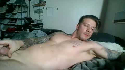 Snapshot of lacrioxcum18 chatting on 12/23/24, 02:56 lacrioxcum18 online show from 12/23/24, 02:56