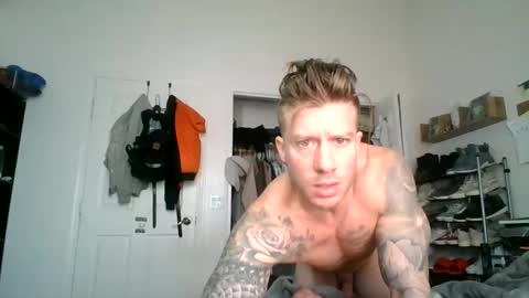 Snapshot of lacrioxcum18 chatting on 01/15/25, 05:47 lacrioxcum18 online show from 01/15/25, 05:47