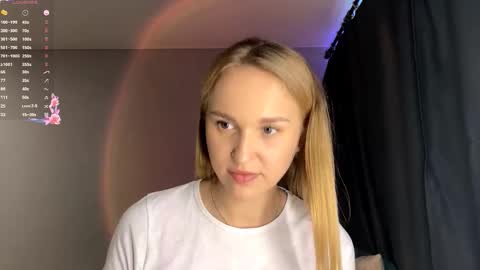 Snapshot of ladawndepippo chatting on 09/23/25, 11:24 Sofia online show from 09/23/25, 11:24