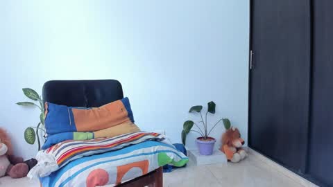 Snapshot of ladenandjuan chatting on 02/05/25, 07:10 Laden And Juan online show from 02/05/25, 07:10