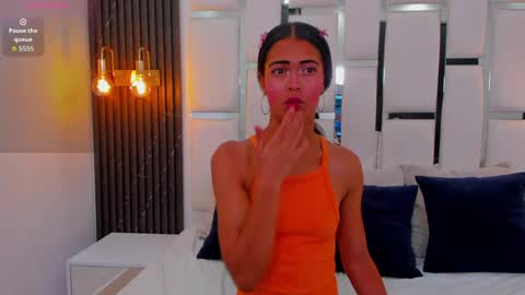 Lady  online show from 05/17/26, 11:45