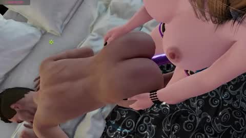 Snapshot of lady_butterfly19 chatting on 11/15/25, 11:10 lady_butterfly19 online show from 11/15/25, 11:10