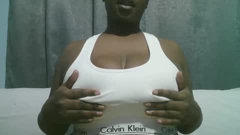 lady_dearra online show from 09/26/25, 02:26