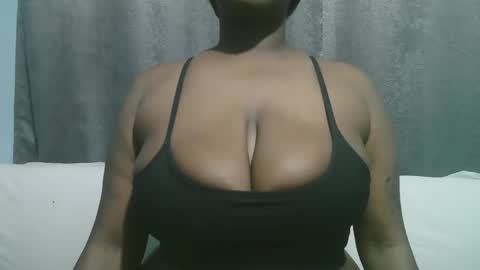 lady_dearra online show from 09/28/25, 04:40