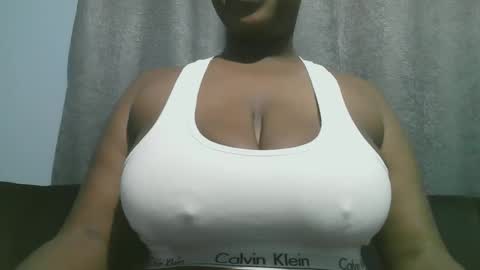 lady_dearra online show from 11/06/25, 04:35