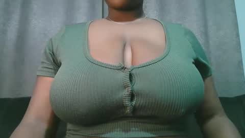lady_dearra online show from 05/11/26, 02:06