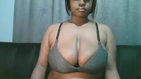 lady_dearra online show from 05/19/26, 03:02
