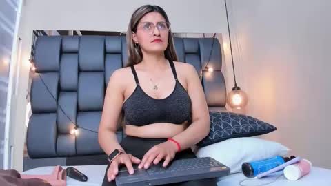 LADY  online show from 09/21/25, 01:51